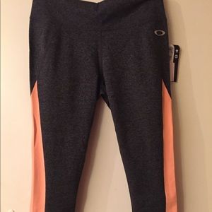 Oakley Capri Leggings